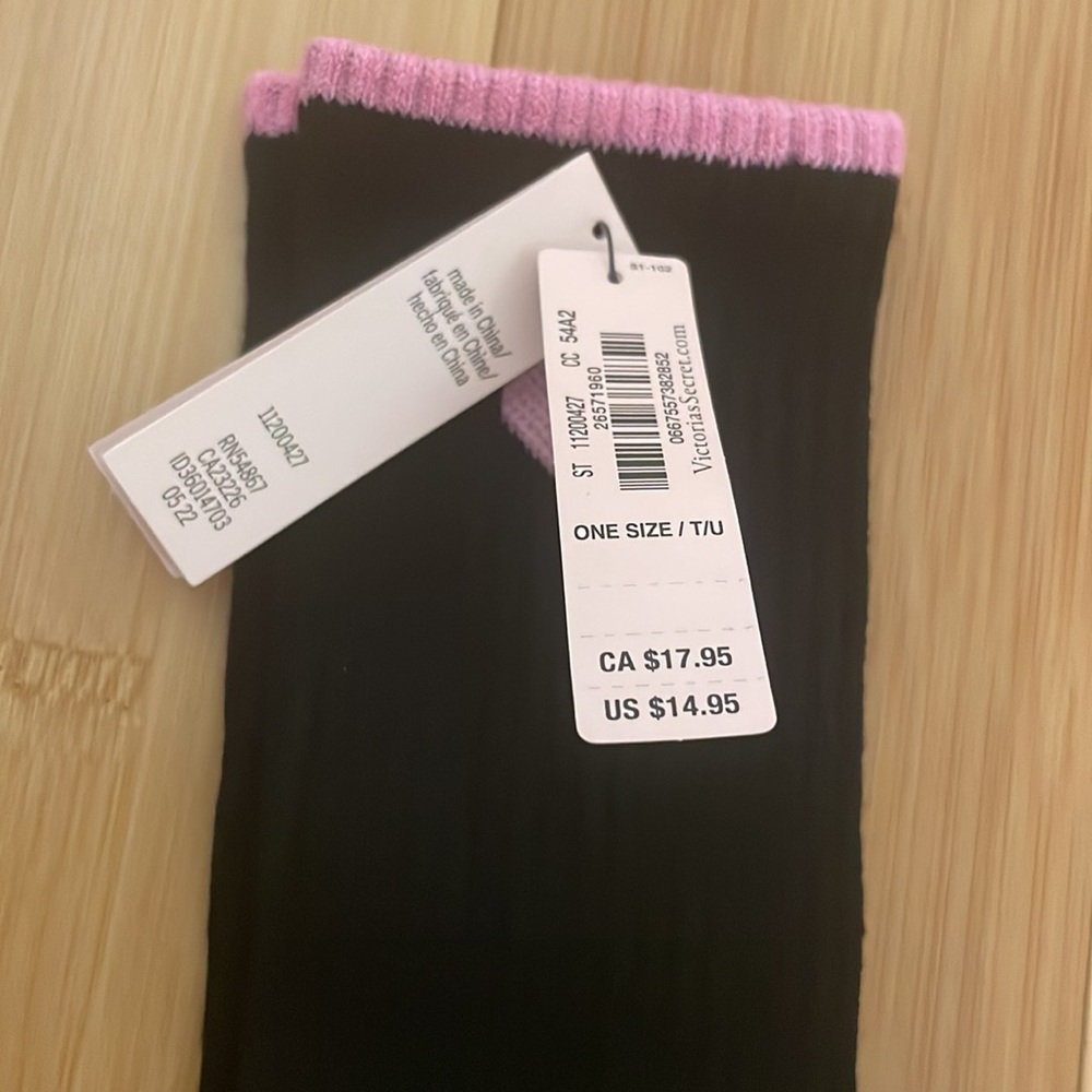 VICTORIA'S SECRET Bamboo Love Crew Socks - Picture 3 of 4